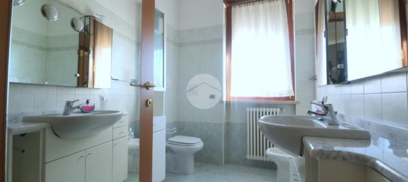 3 rooms Apartment in Rho, Italy No. 12812 4