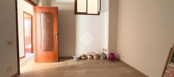 4-salle Appartement à Balestrate, Italy No. 267525 9