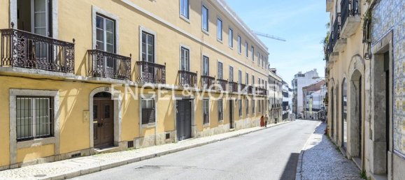 39m² Commercial property in Lisbon, Portugal No. 13498 12