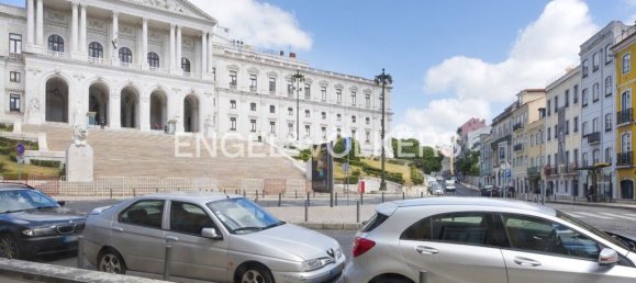 39m² Commercial property in Lisbon, Portugal No. 13498 16