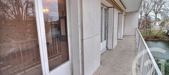 3 chambres Appartement à Vendôme, France No. 45202 9