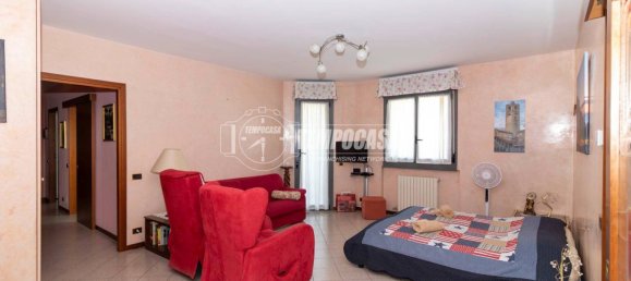 2 bedrooms Apartment in Seriate, Italy No. 288102 4