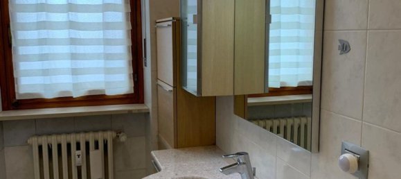 4-salle Appartement à Asti, Italy No. 170723 25