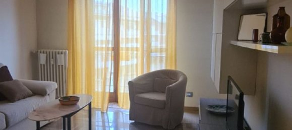 4-salle Appartement à Asti, Italy No. 170723 4