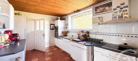 5 bedrooms House in Ploeren, France No. 50999 5