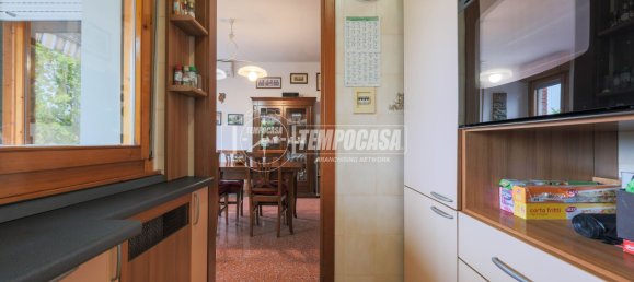 2 bedrooms Apartment in Calderara di Reno, Italy No. 335334 2