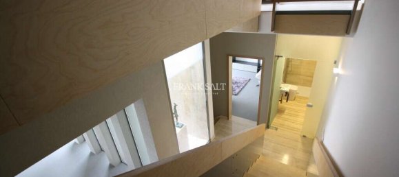 3 bedrooms House in Kappara, Malta No. 9200 19