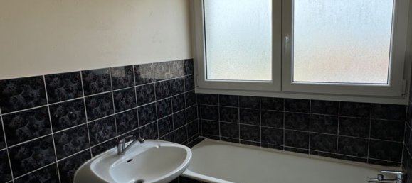 2 bedrooms Apartment in Saint-Dizier, France No. 251003 6