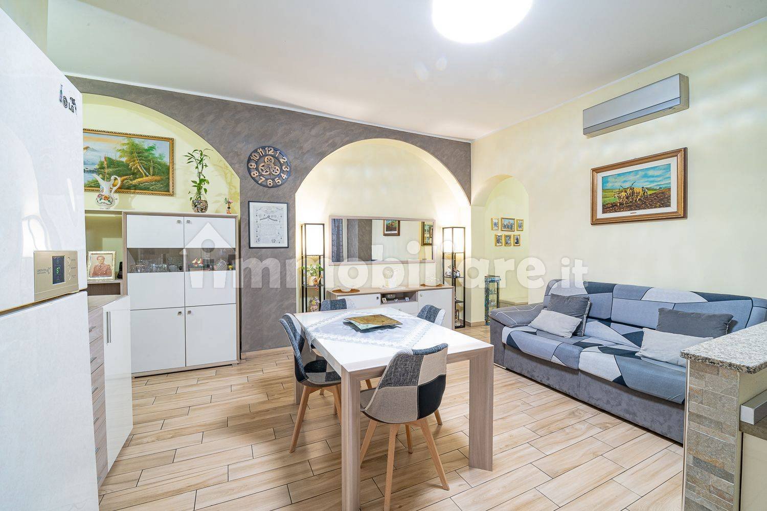 2 Schlafzimmer Wohnung in Milan, Italy, Nr. 336118