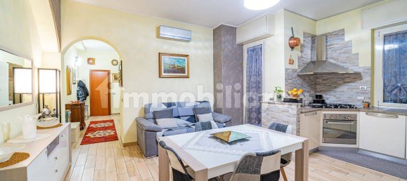 2 Schlafzimmer Wohnung in Milan, Italy, Nr. 336118 3