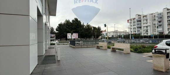 Propriété commerciale à Modugno, Italy 110m² No. 57014 4