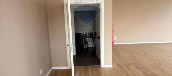 Propriété commerciale à Modugno, Italy 110m² No. 57014 7