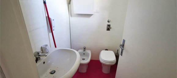 2 rooms Commercial property in Pozzo d'Adda, Italy No. 213662 13