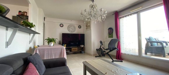 3 bedrooms Apartment in Garges-les-Gonesse, France No. 334345 3