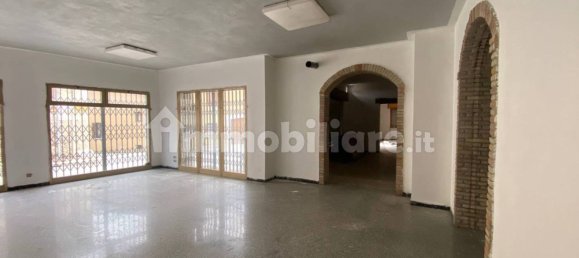 4غرفة عقار تجاري في Udine, Italy رقم 15711 2