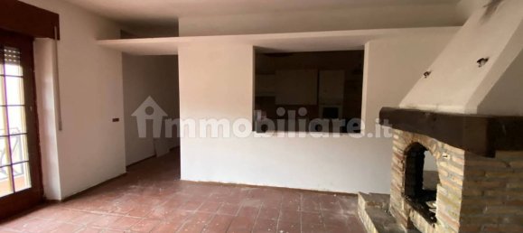 4غرفة عقار تجاري في Udine, Italy رقم 15711 13