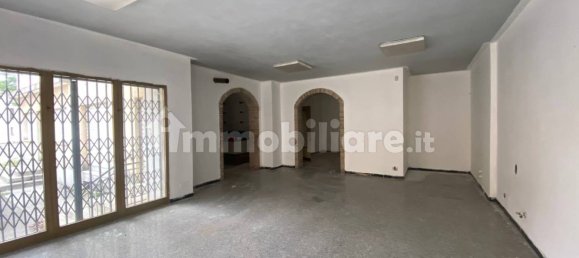 4غرفة عقار تجاري في Udine, Italy رقم 15711 4