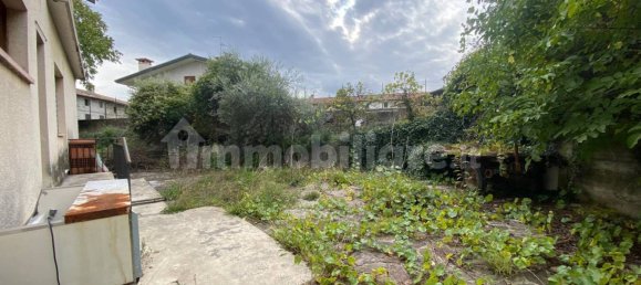 4غرفة عقار تجاري في Udine, Italy رقم 15711 9