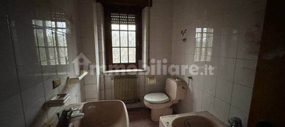 4غرفة عقار تجاري في Udine, Italy رقم 15711 19