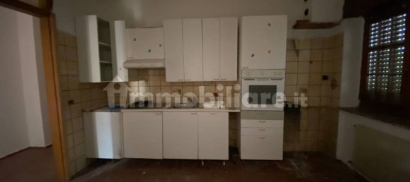 4غرفة عقار تجاري في Udine, Italy رقم 15711 14