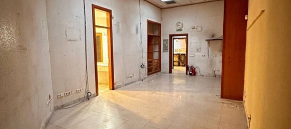 350m² Commercial property in Salamanca, Spain No. 147125 23