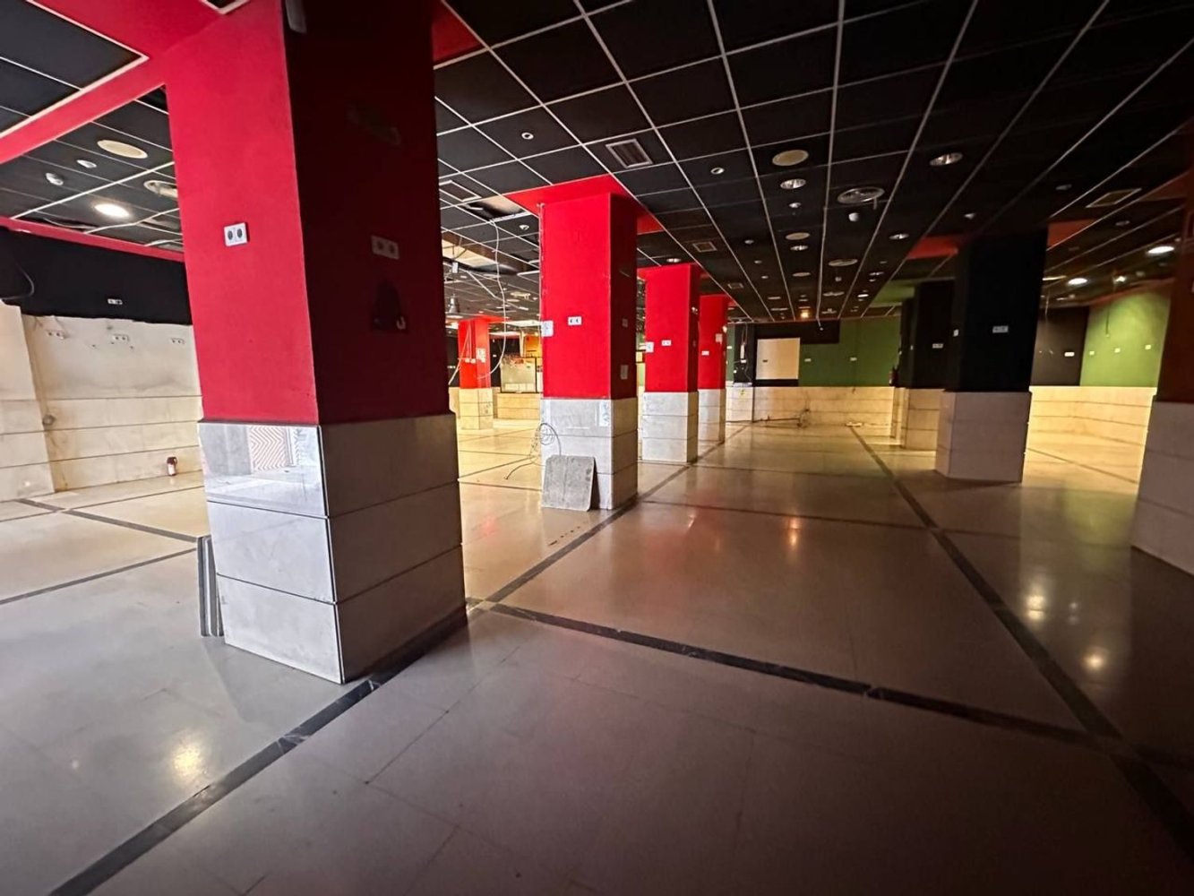 350m² Commercial property in Salamanca, Spain No. 147125