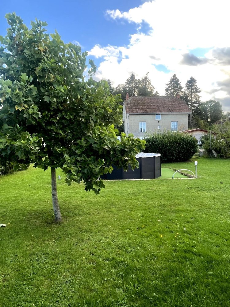 Дом с 4 спальнями в Мерван, Франция № 196148