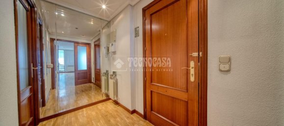 Apartamento de 3 dormitorios en Palencia, Spain No. 190682 3