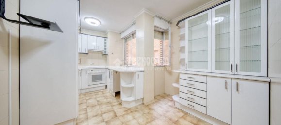 Apartamento de 3 dormitorios en Palencia, Spain No. 190682 5