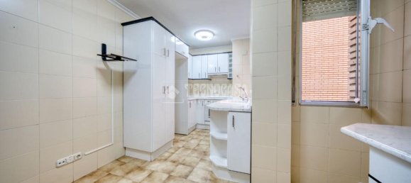 Apartamento de 3 dormitorios en Palencia, Spain No. 190682 14