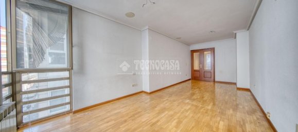 Apartamento de 3 dormitorios en Palencia, Spain No. 190682 21