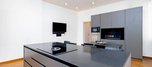 3 Schlafzimmer Wohnung in Milan, Italy, Nr. 240933 24