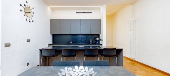 3 Schlafzimmer Wohnung in Milan, Italy, Nr. 240933 27