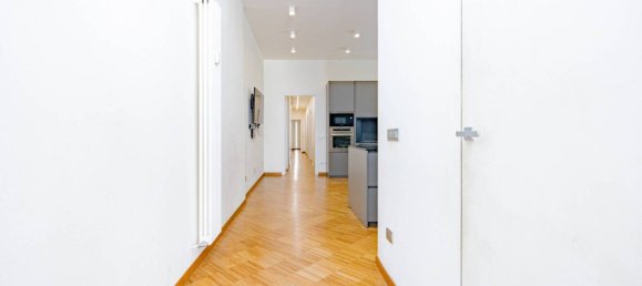 3 Schlafzimmer Wohnung in Milan, Italy, Nr. 240933 20