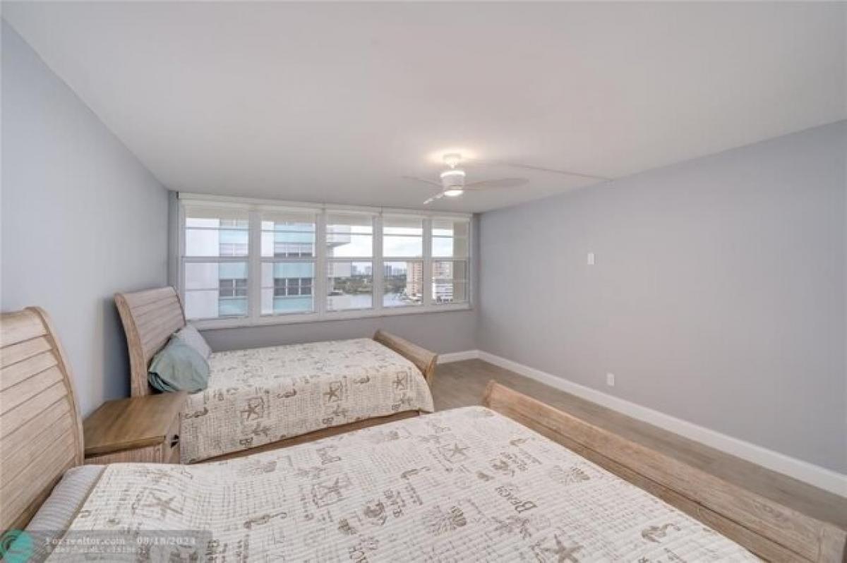 Дом с 2 спальнями в Халландейл-Бич, США № 385190