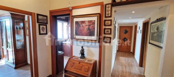 3 bedrooms Apartment in Naples, Italy No. 273487 2