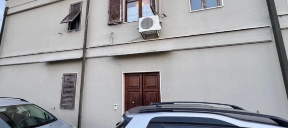 Casa de 8 habitaciónes en Pisa, Italy No. 210223 4