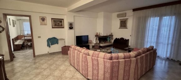 Casa de 8 habitaciónes en Pisa, Italy No. 210223 8