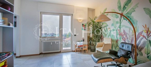 Apartamento de 4 divisões em Bergamo, Italy N.º 230340 2