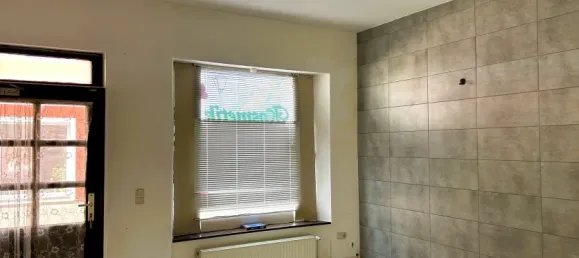 Здание с 4 комнатами в Кифхойзер, Германия № 273127 4