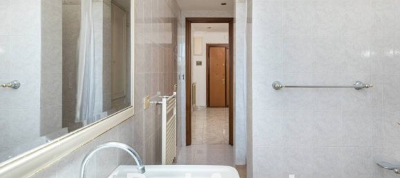 1 bedroom Apartment in Rome, Italy No. 290296 8