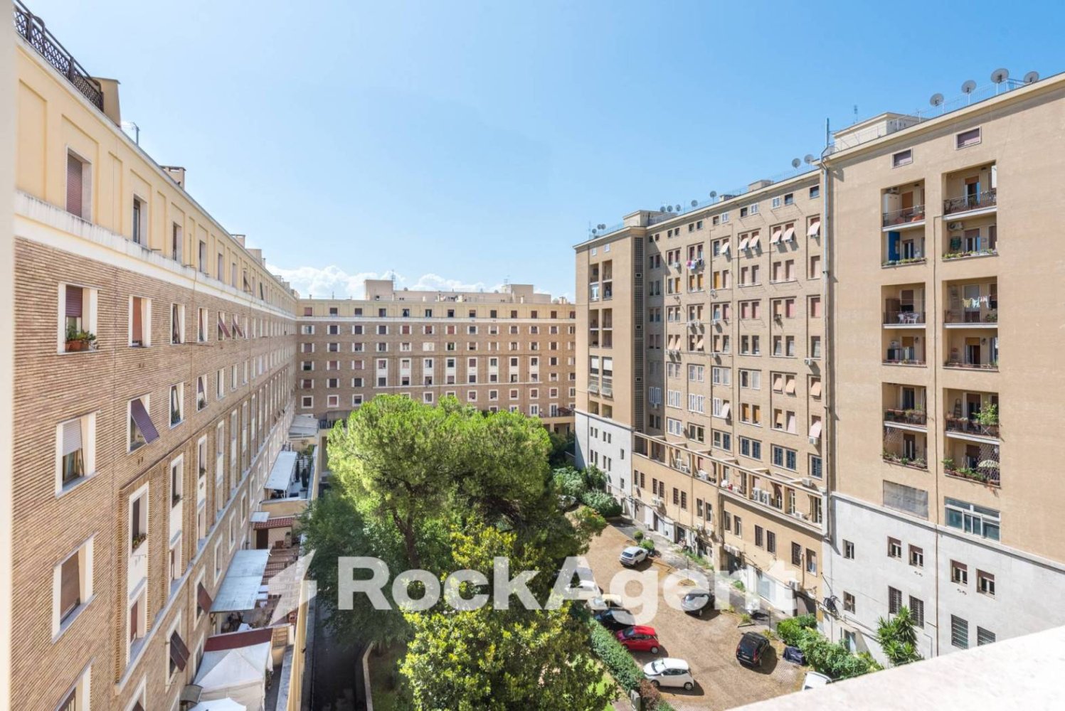 1 bedroom Apartment in Rome, Italy No. 290296