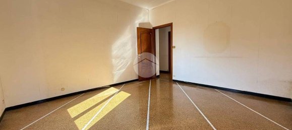 2 Schlafzimmer Wohnung in Genoa, Italy, Nr. 264639 12