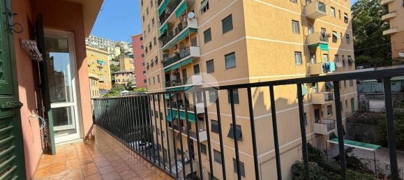 2 Schlafzimmer Wohnung in Genoa, Italy, Nr. 264639 3