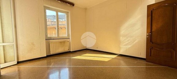 2 Schlafzimmer Wohnung in Genoa, Italy, Nr. 264639 11