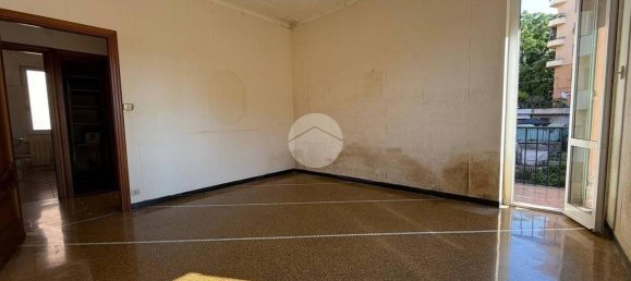 2 Schlafzimmer Wohnung in Genoa, Italy, Nr. 264639 13