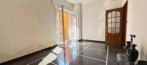 2 Schlafzimmer Wohnung in Genoa, Italy, Nr. 264639 8