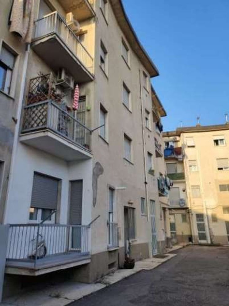 3 rooms Apartment in Rescaldina, Italy No. 11762