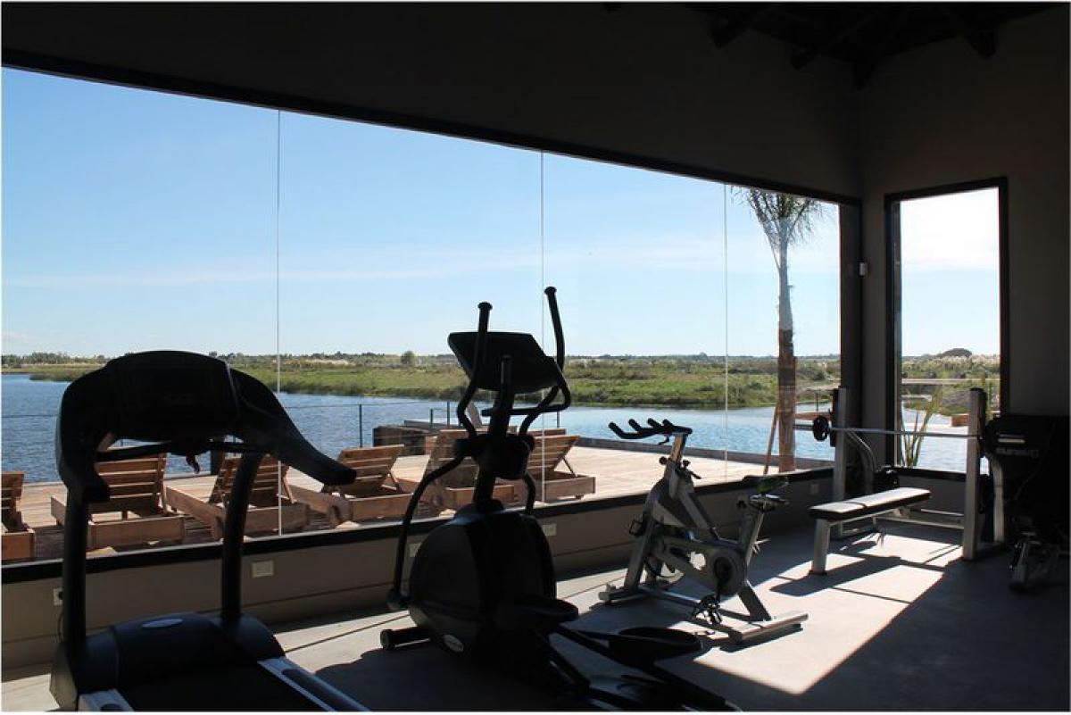  Land in Escobar, Argentina No. 43577