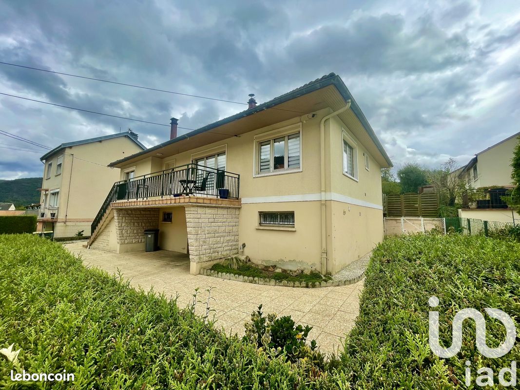 5 bedrooms House in Revin, France No. 239854